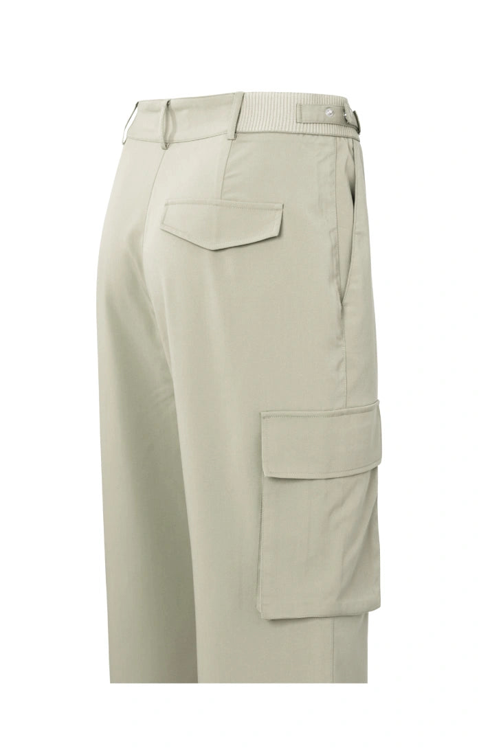 01-301114-403 Wide leg cargo trousers with pockets and buckle detials