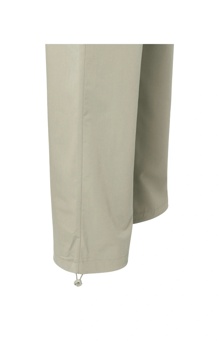 01-301114-403 Wide leg cargo trousers with pockets and buckle detials