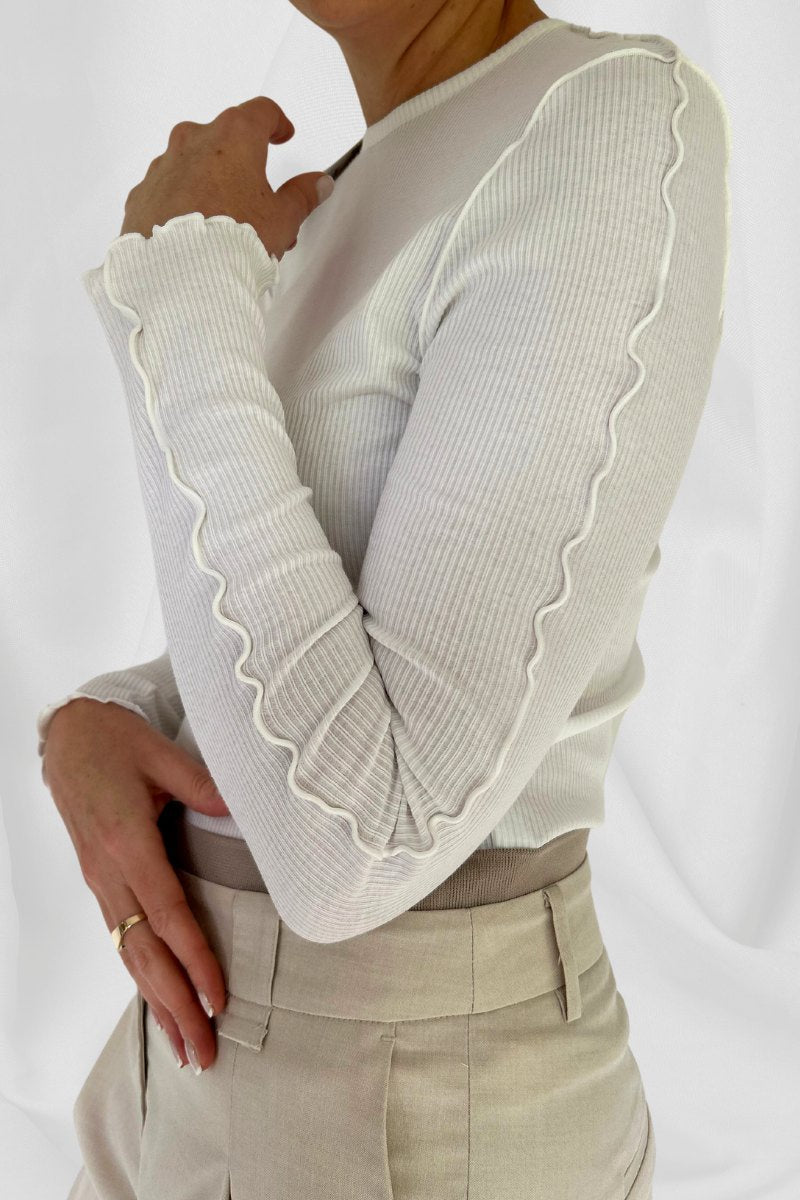 Long sleeve top with frilled seams (2 colours)