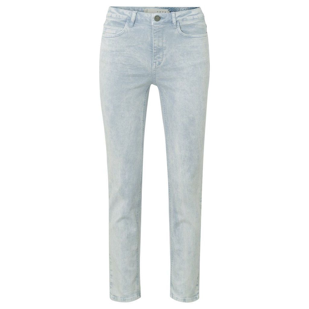 01-311021-303 Straight Denim